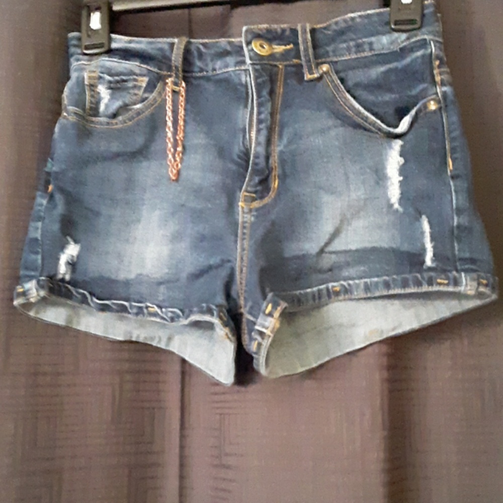 BULLHEAD Jean Shorts